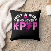 K指ハートKPopを愛すポップ・アートのる女の子 クッション (ブランケット)