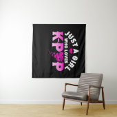 K指ハートKPopを愛すポップ・アートのる女の子 タペストリー (インサイチュ(横))