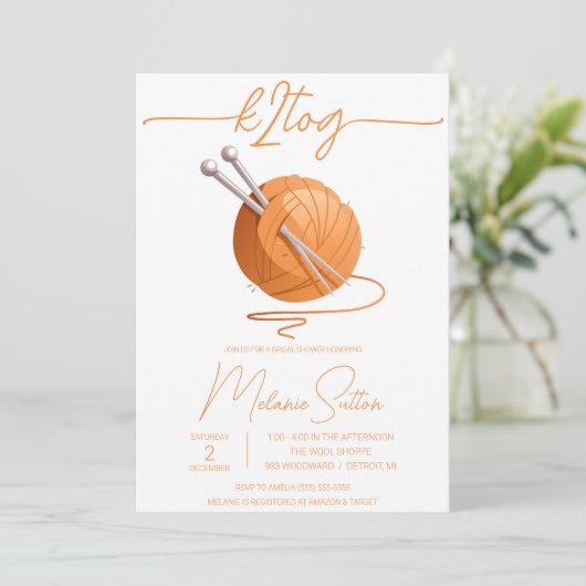 k2tog、編み物、糸のオレンジブライダルシャワー 招待状 (スタンド正面)