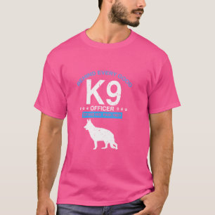 K9 Thin Blue LineのK9警察官デザイン Tシャツ