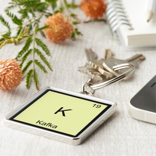 K – カフカ化学素おもしろい子シンボルTシャツ キーホルダー (側面)