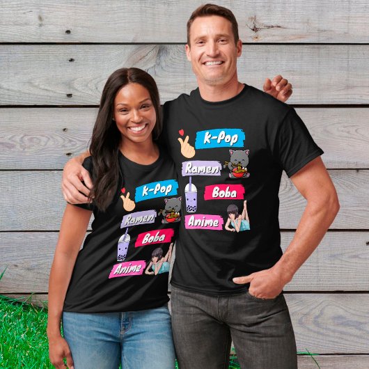 K-ポップ・アートの、ラーメン、ボバ、アニメ文化ファポップ・アートのン Tシャツ