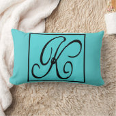 K PILLOW- 水色背景の Letter K ランバークッション (ブランケット)
