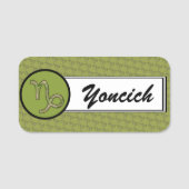 K Yoncichによる山羊座の(占星術の)十二宮図の記号の要素 名札 (正面)