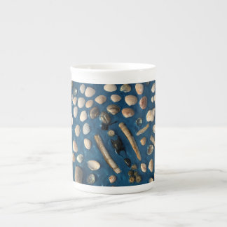 Kaffeetasse mit eigens gestaltetem Muschel Motiv ボーンチャイナマグカップ