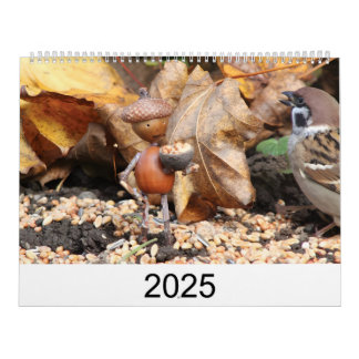 Kalender mit gebastelten Figuren aus Eicheln  カレンダー