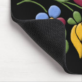 Kalocsaの刺繍-ハンガリーの民芸の黒bg. マウスパッド (コーナー)