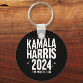 Kamala 2024サポートKamala Harrisと一緒にいる キーホルダー (正面)