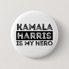 Kamala Harrisは私のヒーロー – 社長2024 缶バッジ