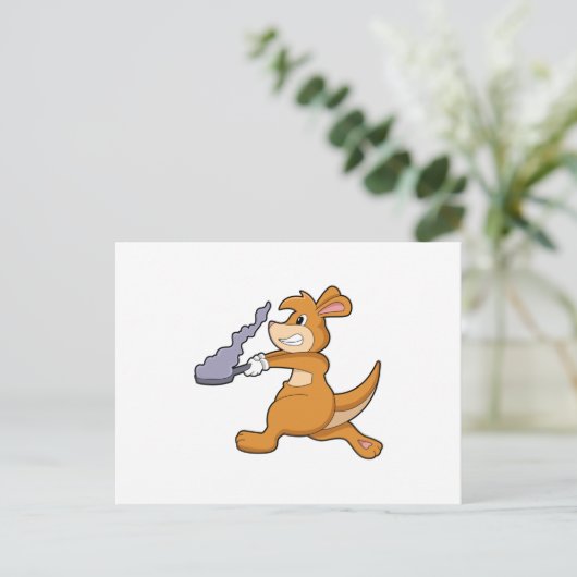 Kangaroo as Cook with Pan ポストカード (スタンド正面)