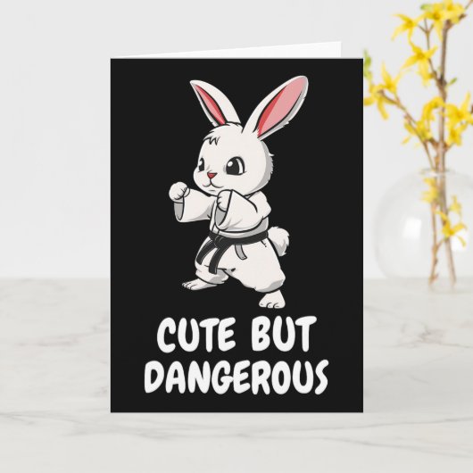 Karate Bunny Cute But Dangerous Funny Martial Arts カード (黄色い花)