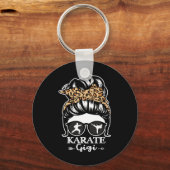 Karate Gigi Messy Bun Hair Funny Karate Fighter Gi キーホルダー (正面)