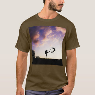 Karate kick by the dusk 1 tシャツ