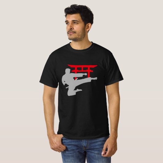 Karate Kick Torii Gate Tシャツ (正面フル)
