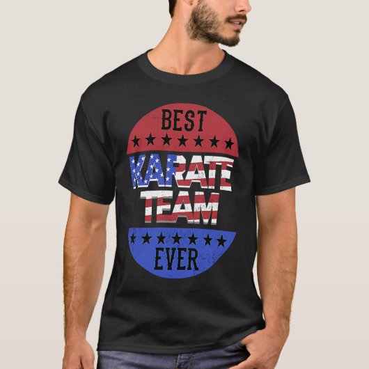 Karate Team Independence Day Patriotic Karateka US Tシャツ (正面)