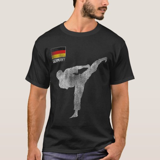 Karate Team Martial Arts Mma Kick Germany German V Tシャツ (正面)