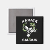 Karatesaurus T-rex Karate Dino Funny Dinosaur Mart マグネット (正面/裏面)