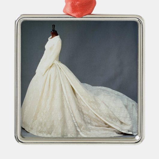 Katharine Worsleyのウェディングドレス メタルオーナメント (正面)