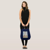 Kathy Faggellaの灯台バラ トートバッグ (正面(モデル))