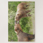 Katmai NPで戦う2頭のクマ ジグソーパズル (縦)