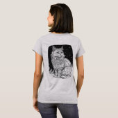 Katze bei Nacht unter magischem Sternenhimmel Tシャツ (裏面フル)