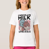 Kawaii Chocolate Milk Cat – Cozy Drink & Cuteness  Tシャツ (正面)