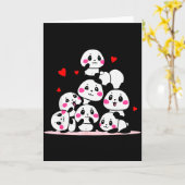 Kawaii Cute Baby Panda Pile With Red Hearts Valent カード (黄色い花)