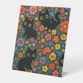 Kawaii Garden Art – Cute Black Cat Floral Pattern 台座サイン (正面)