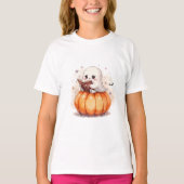 Kawaii Ghost Reading on Pumpkin – Cute Halloween Tシャツ (正面)