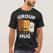 Kawaii S'Mores Campfire Group Hug Camping Tシャツ (正面)