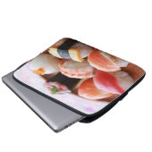 Kawaii Sushi Harmony – Laptop Sleeve by SUSHIMI ラップトップスリーブ (正面下部)