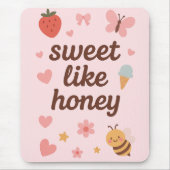 Kawaii Sweet Girl Pink Bee Aesthetic – Cute Design マウスパッド (正面)