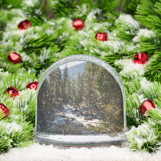 Kaweah River in Sequoia National Park (クリスマス)