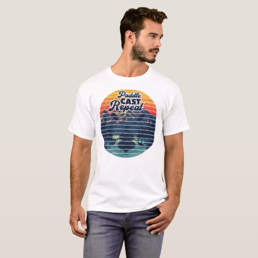 Kayak Fishing Paddle Retro Sunset Tシャツ (正面フル)