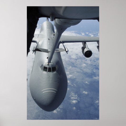 KC-10エクステンダーは、C-5ガラックスを再燃料にする準備をする ポスター (正面)