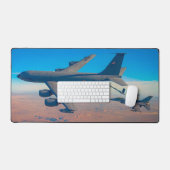 KC-135RストラトタンカーおよびF-16C《鳥》ハヤブサ デスクマット (キーボード&マウス)