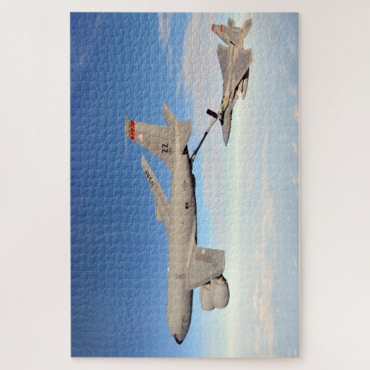 KC-135RストラトタンカーRefuels F-15CイーグルカデナJP ジグソーパズル (縦)