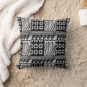 KCSによる白黒アフリカインスパイアパターン クッション (ブランケット)