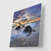 Kedongananのビーチの日没 スクエア壁時計 (傾斜)