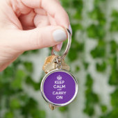 Keep Calm and Carry Onの円Keychain -紫色 キーホルダー (手)