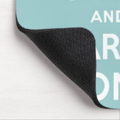 Keep Calm and Carry Onオンライトブルー マウスパッド (コーナー)