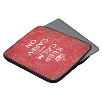 Keep Calm and Carry On ラップトップスリーブ