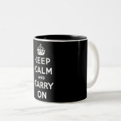 Keep Calm and Carry On(黒いデザイン) ツートーンマグカップ (正面右)