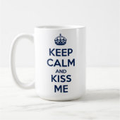 Keep Calm and Kiss Me コーヒーマグカップ (左)