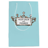 "Keep Calm and Pioneer" Medium Gift Bag ミディアムペーパーバッグ (正面)