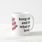keep calm quote and vibrant american flag コーヒーマグカップ (正面右)
