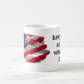 keep calm quote and vibrant american flag コーヒーマグカップ (中央)