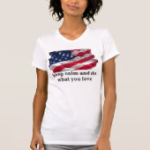 keep calm quote and vibrant american flag tシャツ (正面)