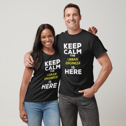 Keep Calm The Urban Engineer Is Here Tシャツ (ユニセックス)