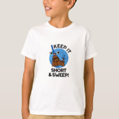 Keep It Short And Sweep Funny Broom Pun Tシャツ (正面)